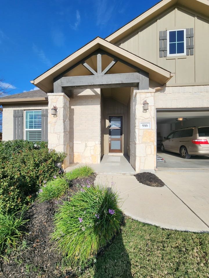 916 Paseo De Castana Way #NA - Photo 3 of 22