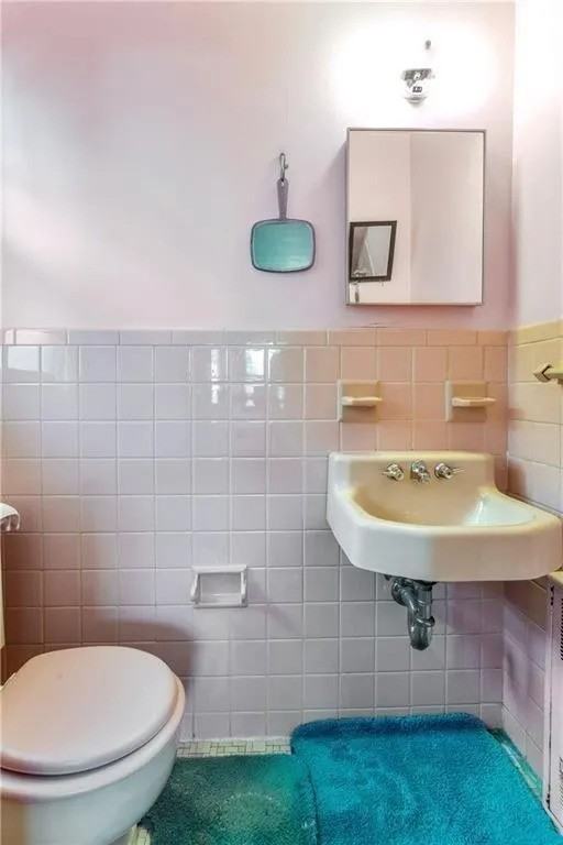 929 Jewett Ave #1 - Photo 3 of 16