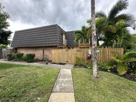 featured image of 4039 Sandlewood Ln #4