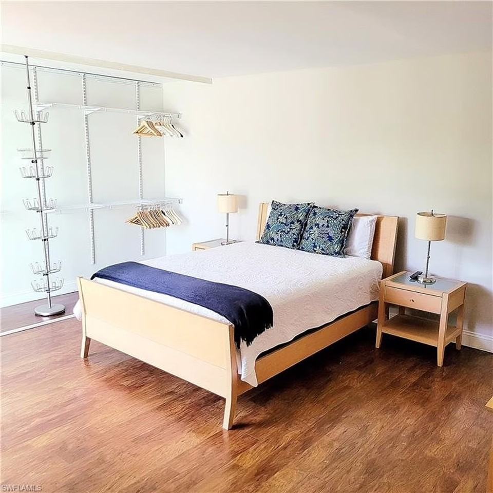 4039 Sandlewood Ln #4 - Photo 2 of 17