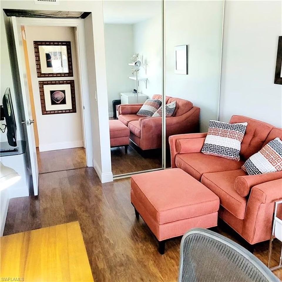 4039 Sandlewood Ln #4 - Photo 6 of 17