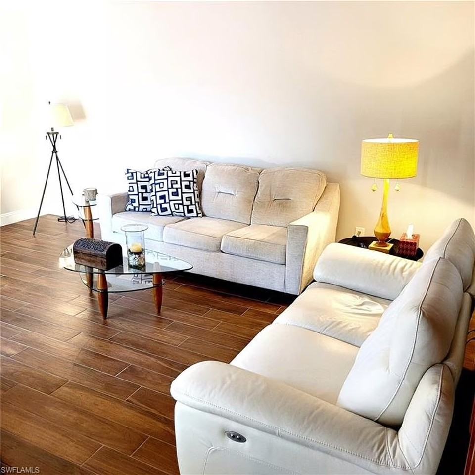 4039 Sandlewood Ln #4 - Photo 7 of 17