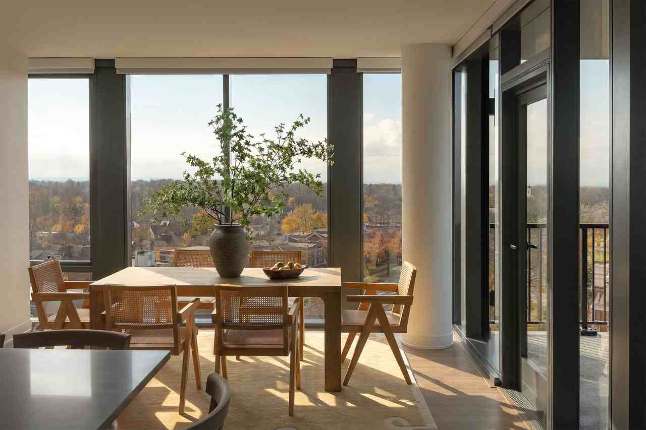 Raye - Photo 2 of 50