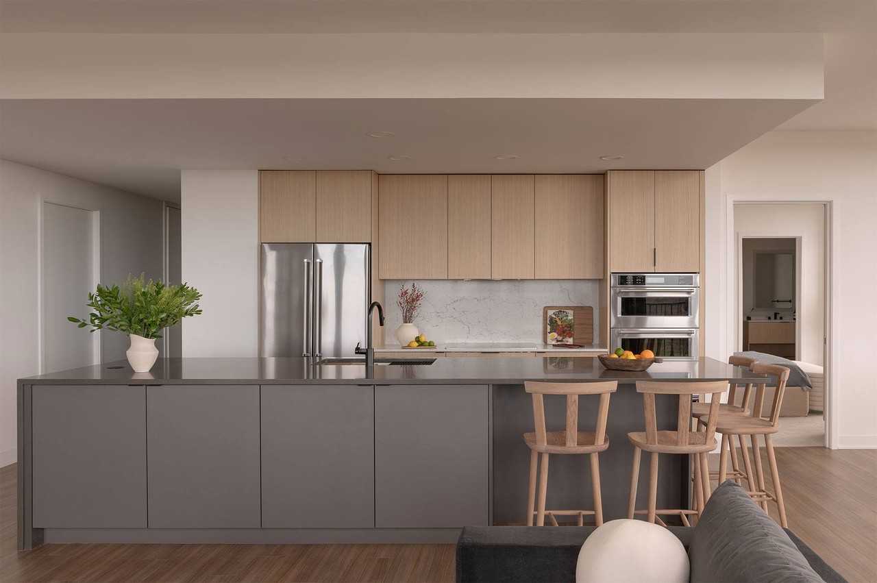 Raye - Photo 5 of 50