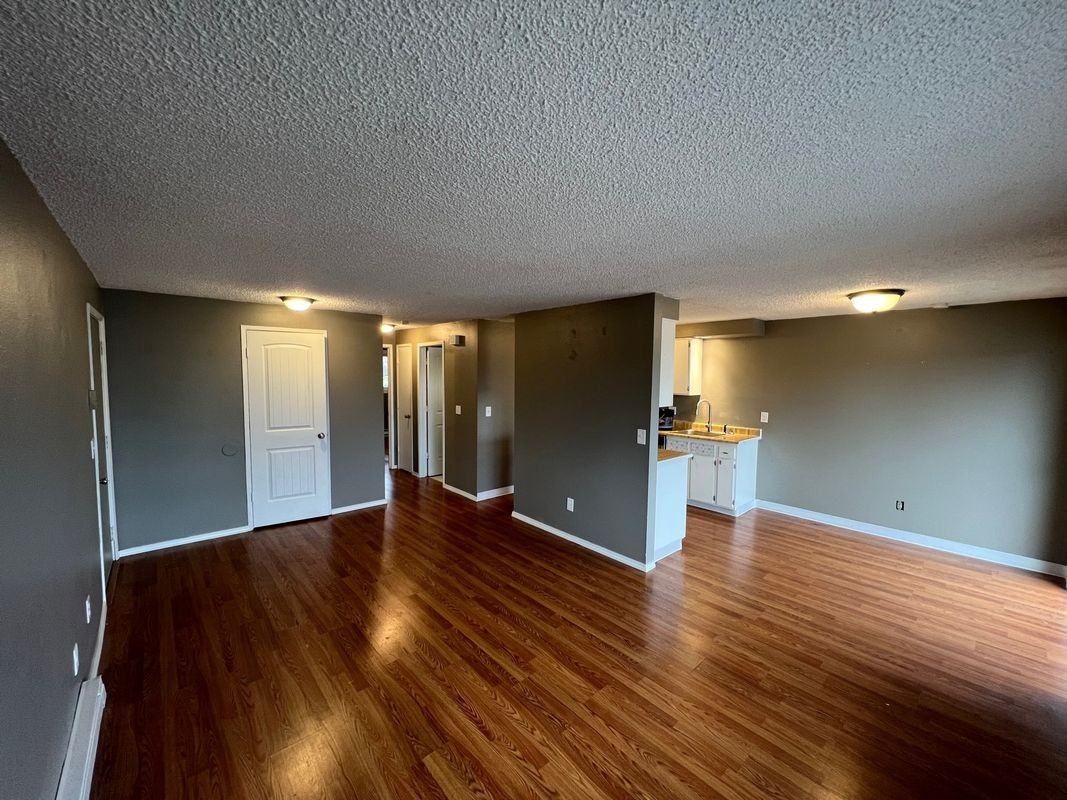 623 Se Russell St - Photo 3 of 12