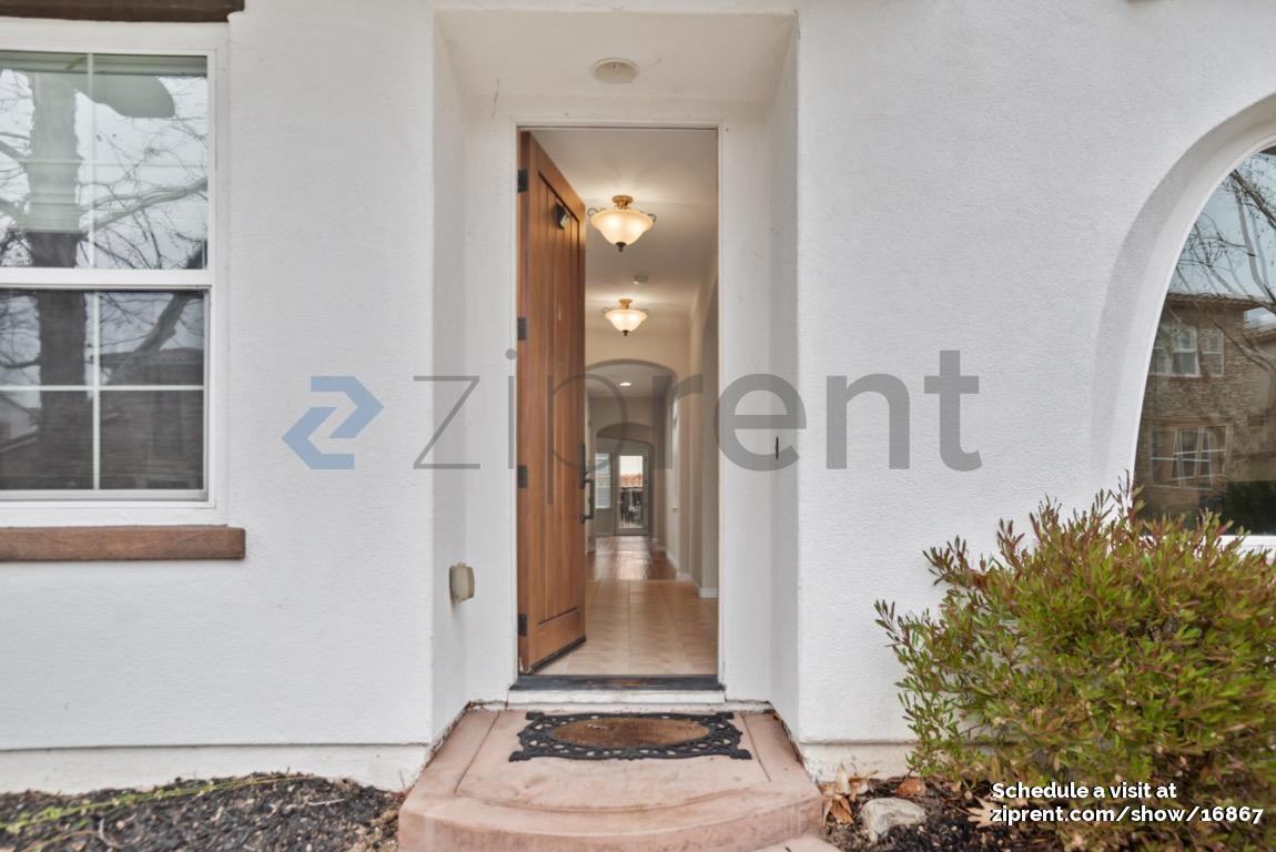 7656 Hackett Dr - Photo 4 of 25