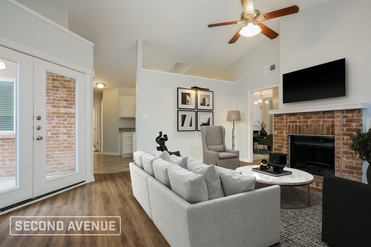 4005 Bond St - Photo 2 of 26