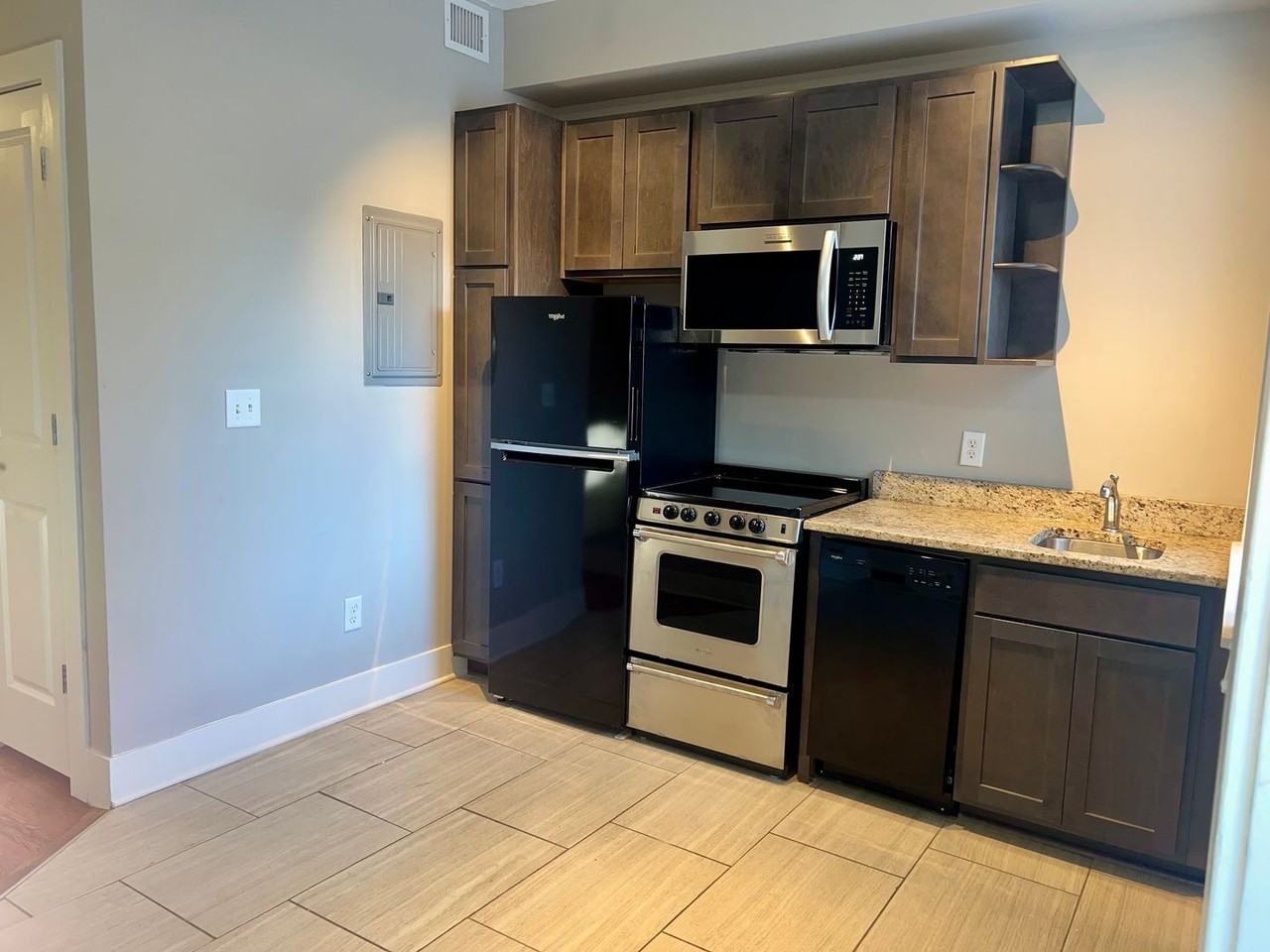 Flats on Howard - Photo 2 of 50