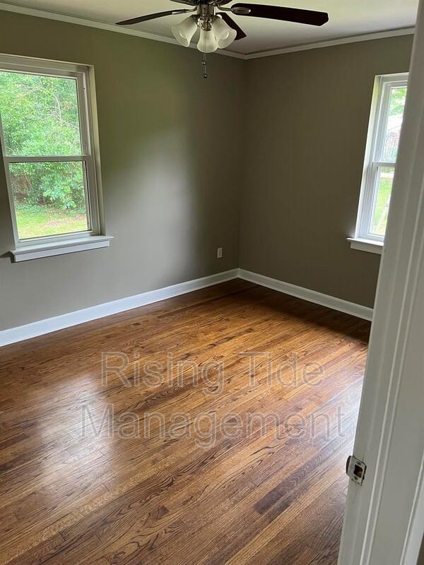 3714 Honeysuckle Rd - Photo 2 of 7