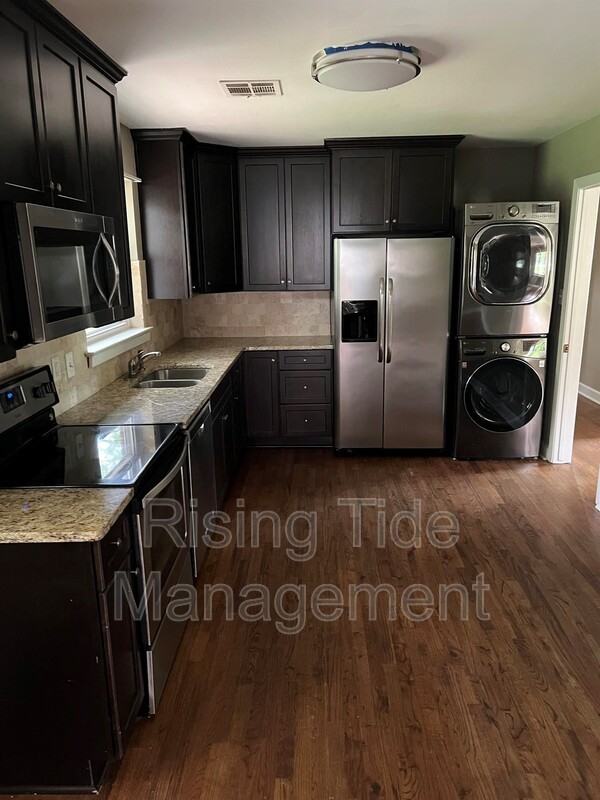 3714 Honeysuckle Rd - Photo 5 of 7