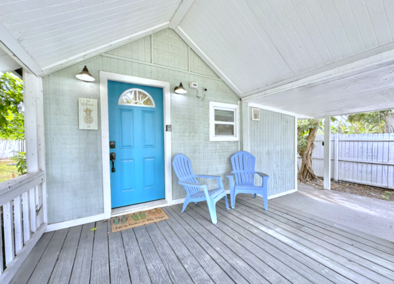 713 Smith St - Photo 3 of 50