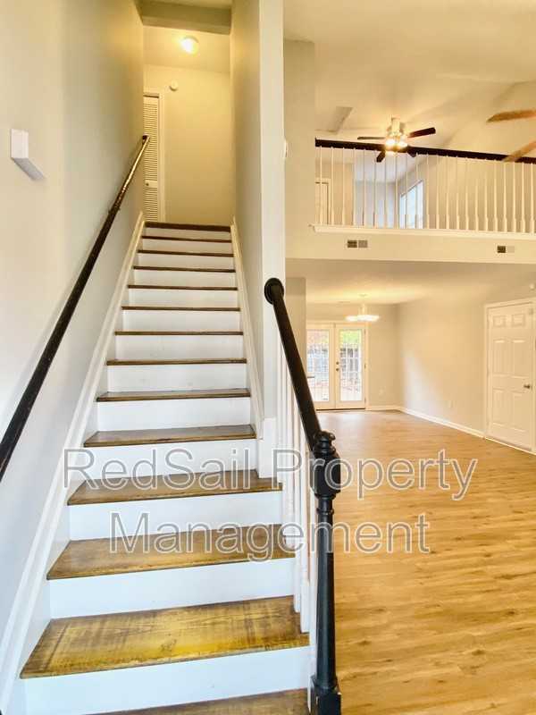 221 Gate House Rd - Photo 3 of 24