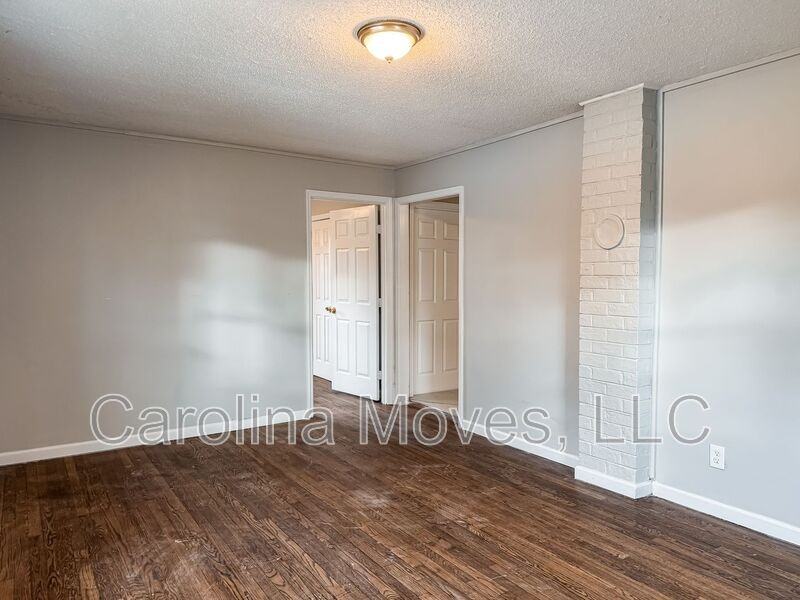 759 S Liberty St - Photo 3 of 8