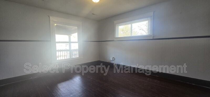 343 W Williams St - Photo 2 of 18