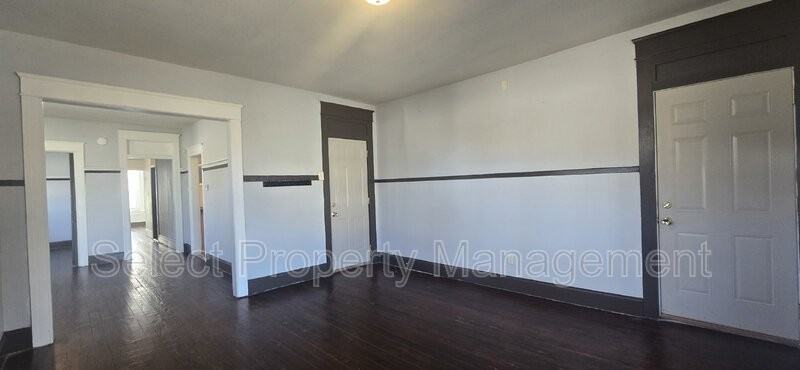 343 W Williams St - Photo 3 of 18