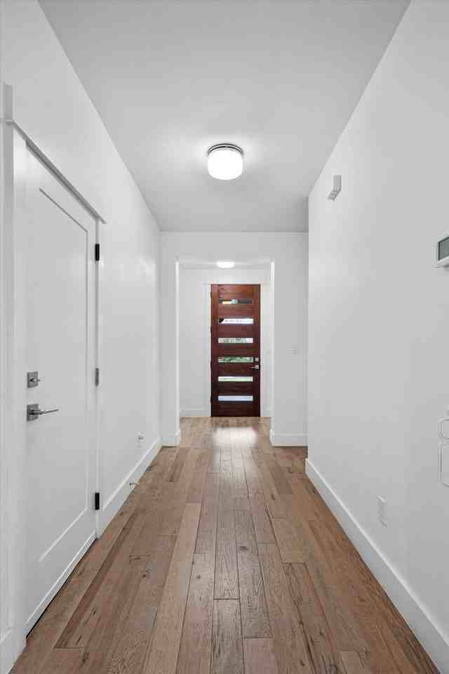 5415 Woodview Ave - Photo 6 of 40