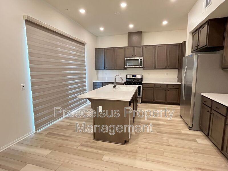 1475 Suwerte Ave #8 - Photo 7 of 21