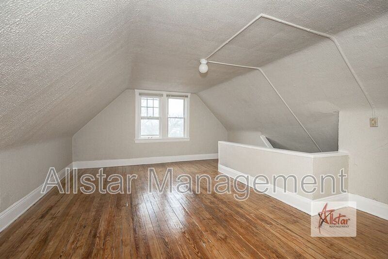 11602 Tuscora Ave #UP - Photo 4 of 29