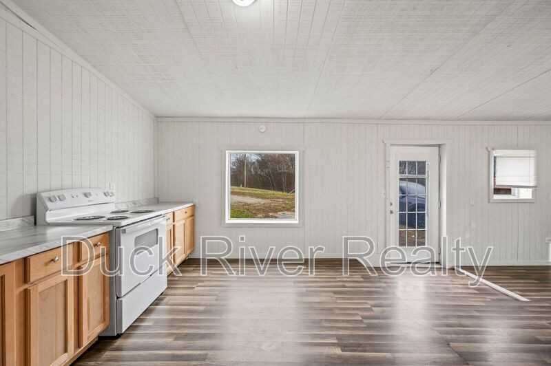 8447 Crawley Hill Rd - Photo 2 of 22