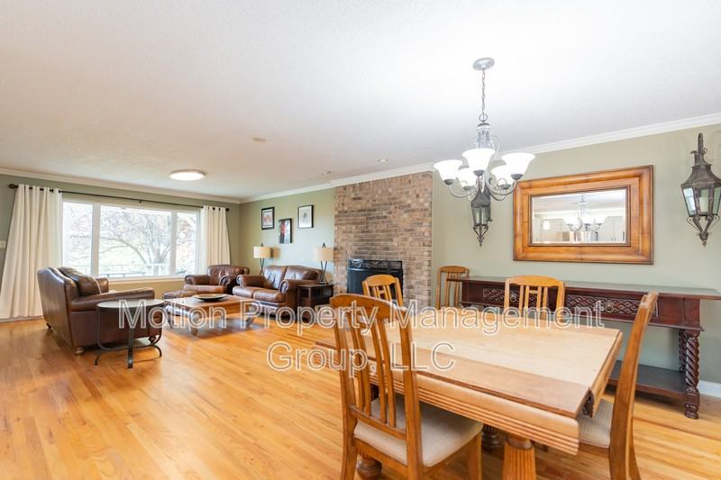 7812 Lasata Ct #200 - Photo 3 of 21