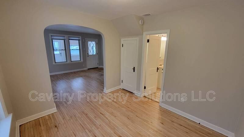 1316 Baxter Ave - Photo 2 of 38