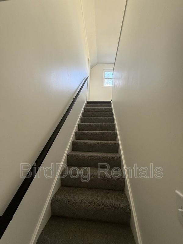 427 Chatham Rd - Photo 3 of 21