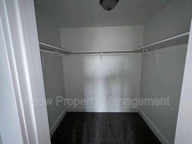 940 S 27th St #14 - Photo 6 of 12