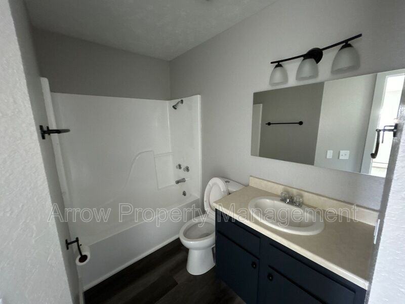 940 S 27th St #14 - Photo 7 of 12