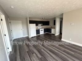 featured image of 940 S 27th St #14