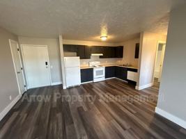 featured image of 940 S 27th St #11