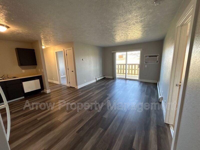 940 S 27th St #11 - Photo 5 of 12