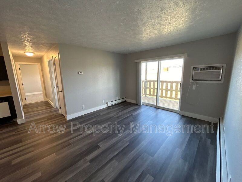 940 S 27th St #11 - Photo 6 of 12