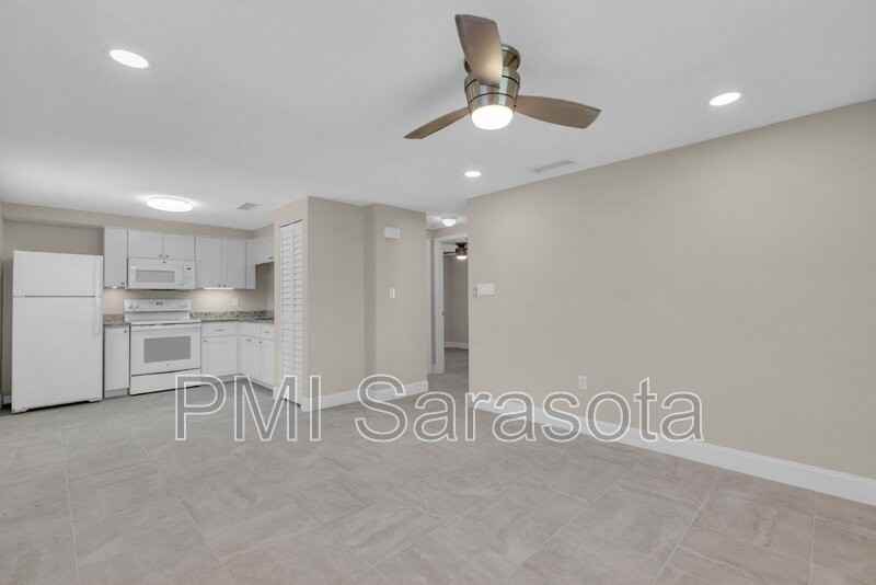 1675 Cherry Ln - Photo 2 of 22