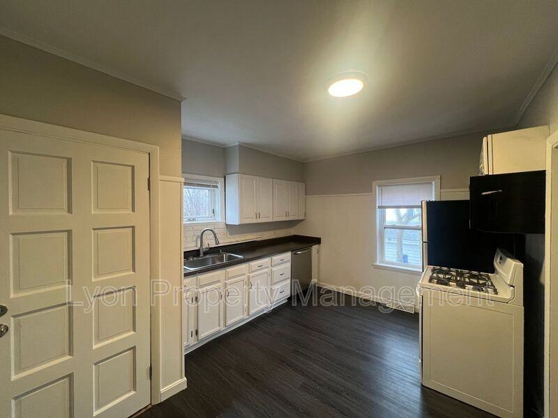 65 Farnum Pike - Photo 2 of 8