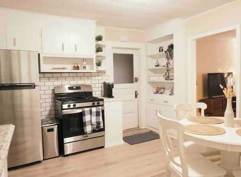 288 Northland Ave - Photo 2 of 14