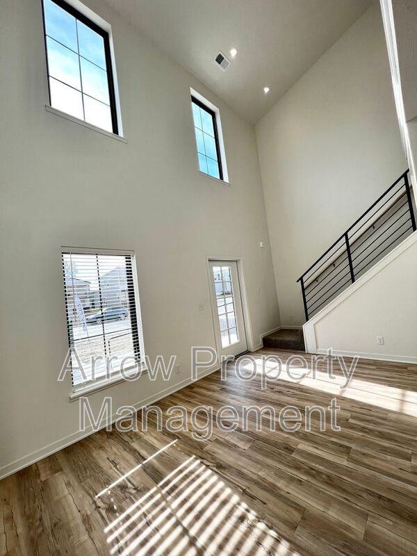2230 R St #1 - Photo 7 of 11