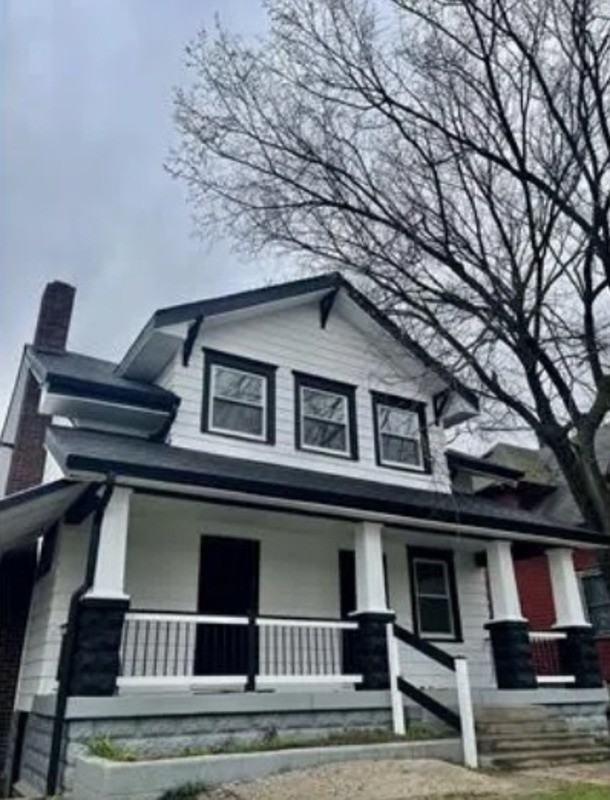 8 N Ewing St