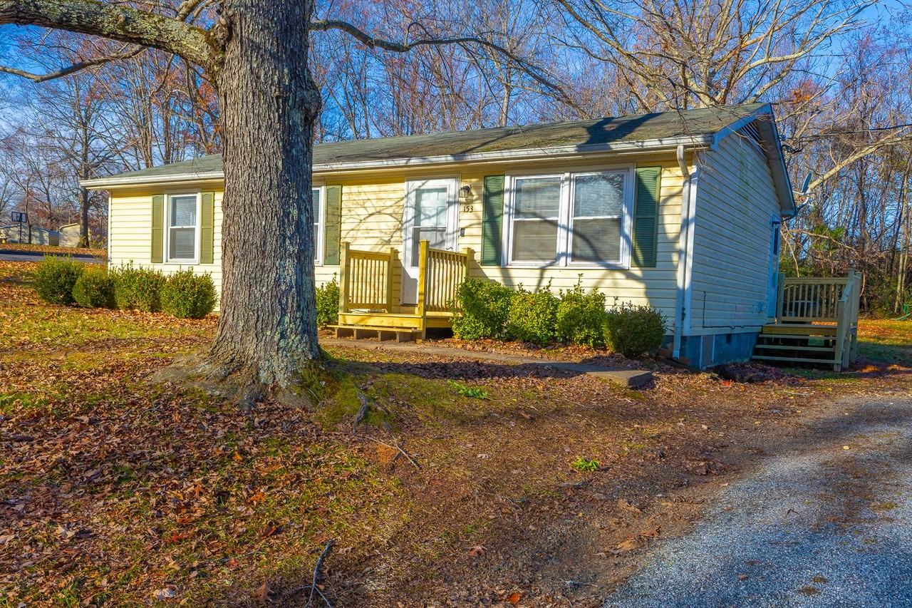 153 Izaak Rd - Photo 2 of 13