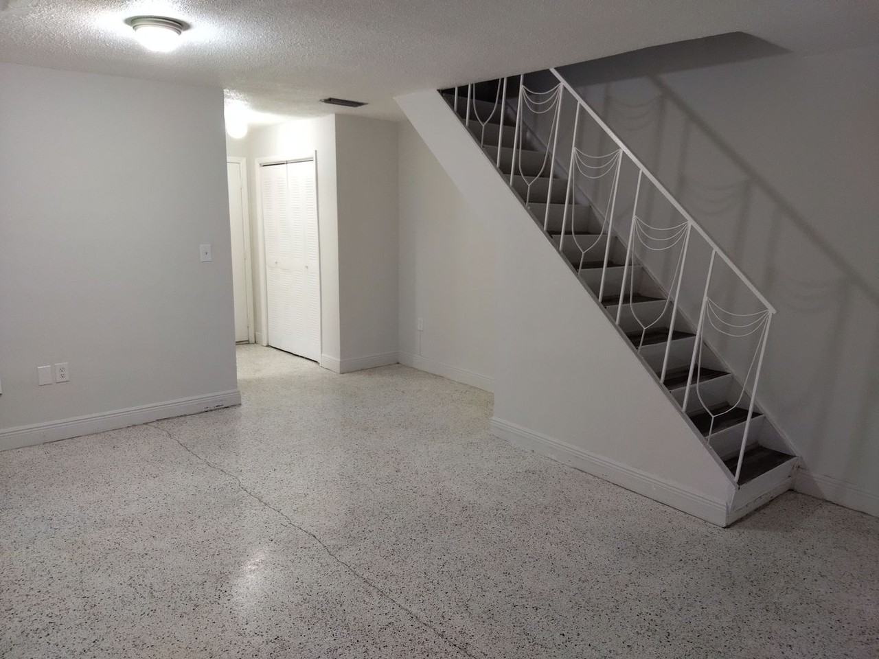 1870 SW 3rd St - Photo 5 of 15