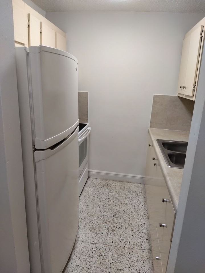 1870 SW 3rd St - Photo 2 of 15