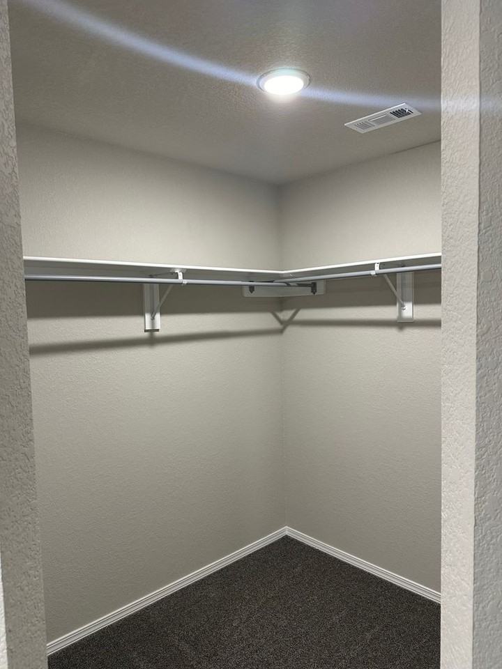 8117 Eastwood Creek Dr - Photo 7 of 21