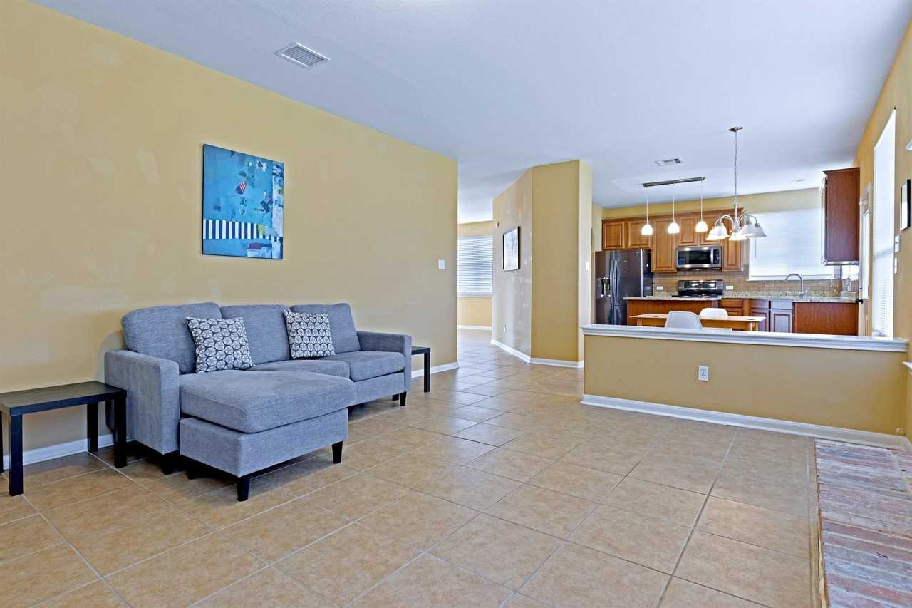 19308 James Manor Street - Photo 2 of 24