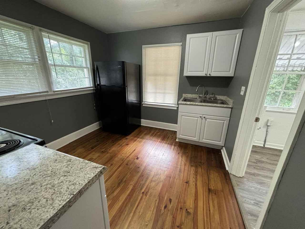 802 N Park St Unit B, Carrollton, GA 30117 - Photo 2 of 11