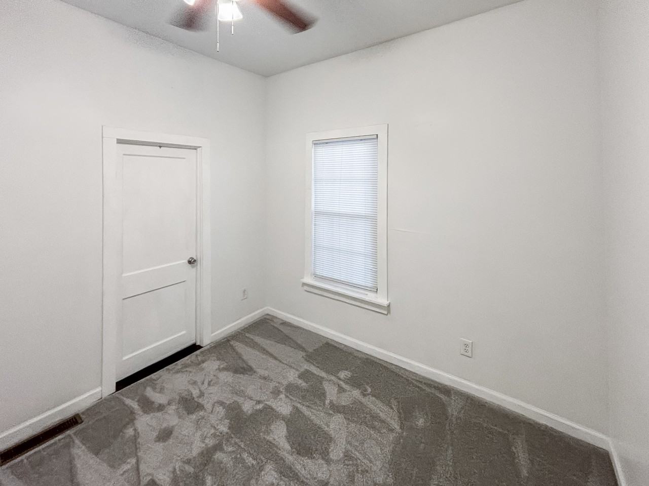 1064 Curran St, NW, Apt B, Atlanta, GA 30318 - Photo 3 of 7