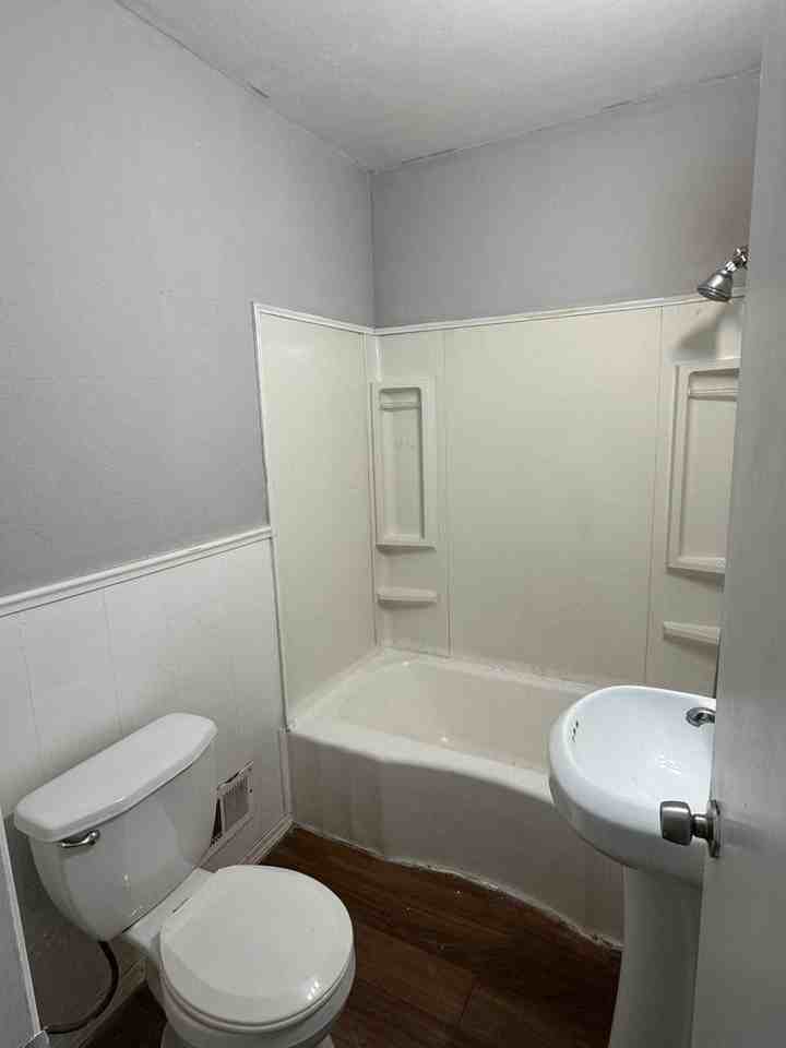 743 N Kiger Rd - Photo 4 of 8