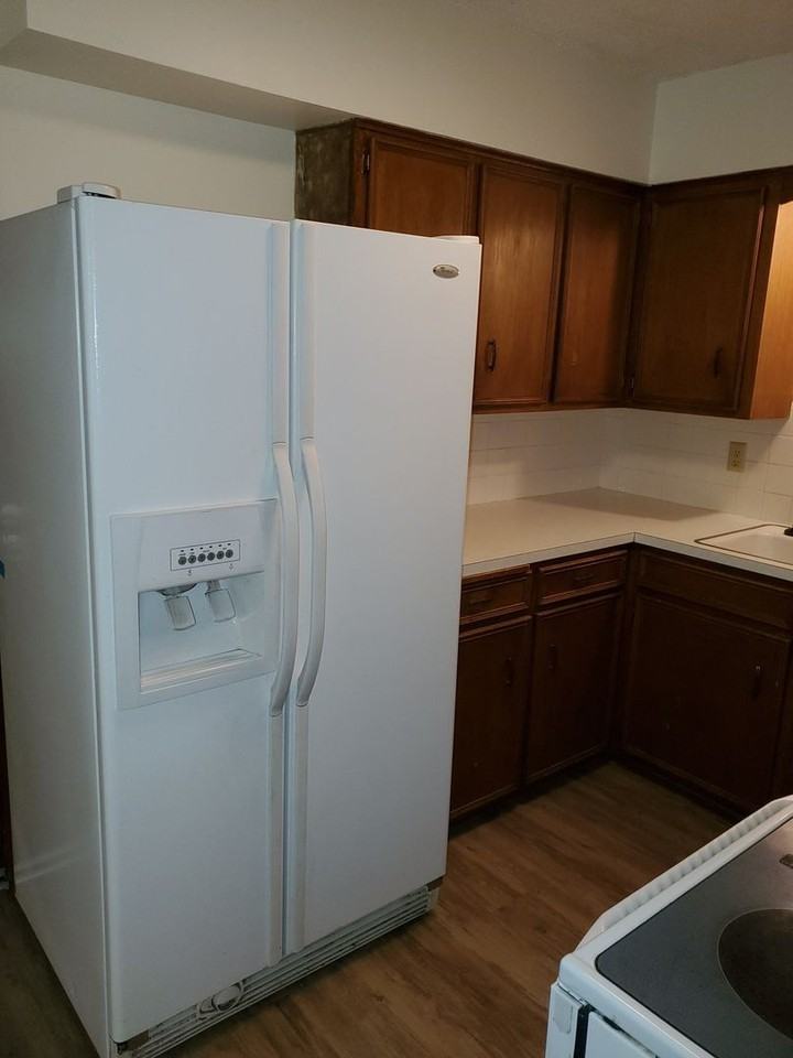 1230 N Edwards Ave - Photo 4 of 26