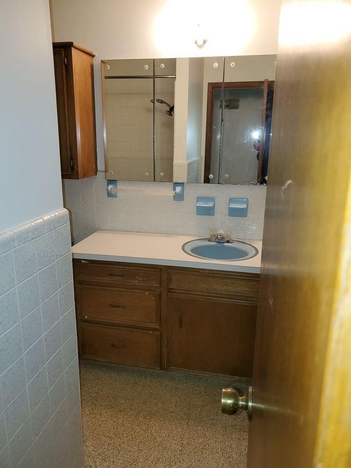 1230 N Edwards Ave - Photo 5 of 26