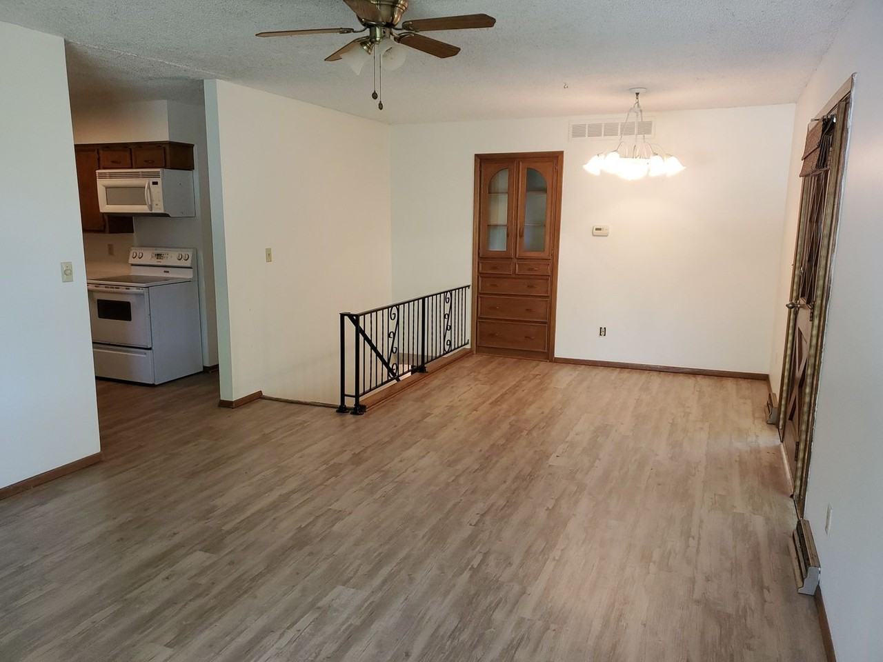 1230 N Edwards Ave - Photo 6 of 26