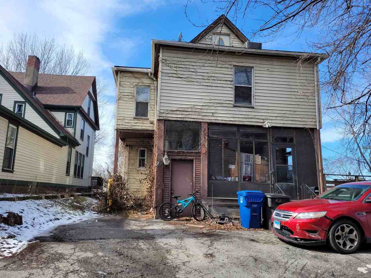 906 16th St - Photo 2 of 21