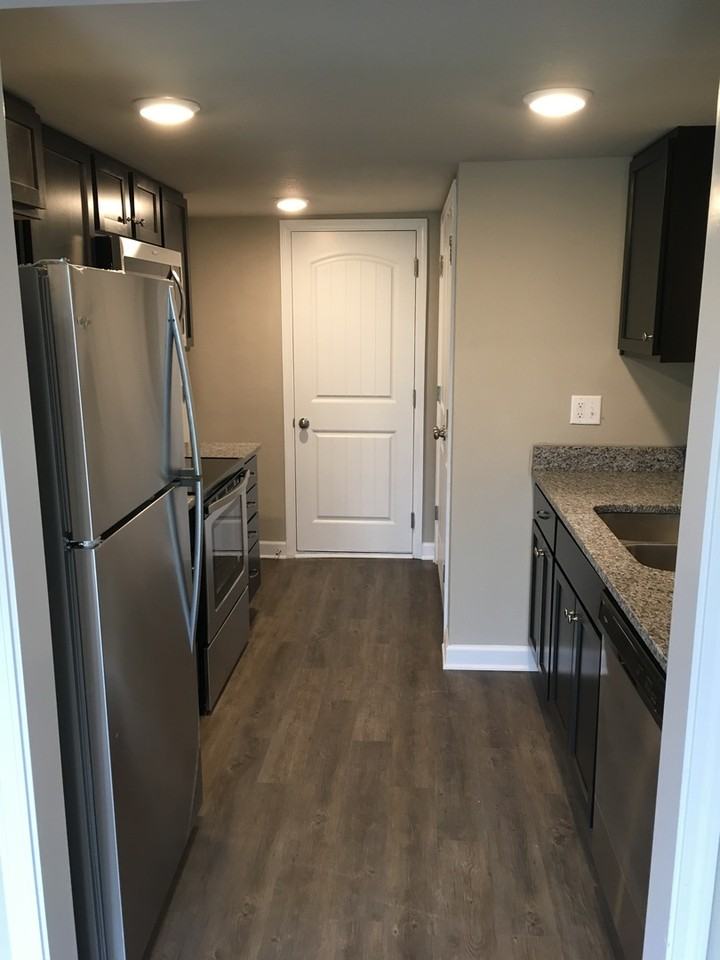 1413 Ne Mary Ct - Photo 4 of 23